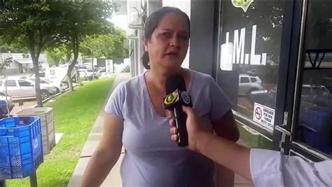 Família de Mário de Castro aguarda liberação do corpo no IML Vídeo