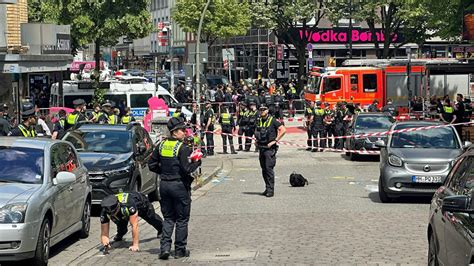 Hamburger Reeperbahn Polizei Schie T Auf Bewaffneten Mann Ndr De