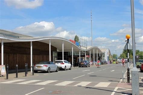 Tesco Extra Bar Hill 1 © Martin Tester Cc By Sa 2 0 Geograph