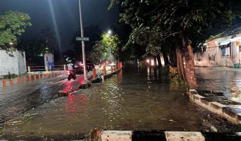 Ratusan Ruas Jalan Di Surabaya Rusak Akibat Genangan Dprd Tuntut