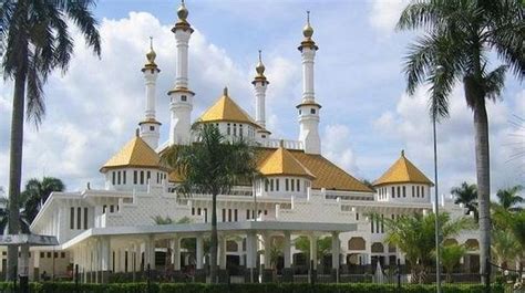 10 Best images about Mosque in Indonesia on Pinterest | Bandung ...