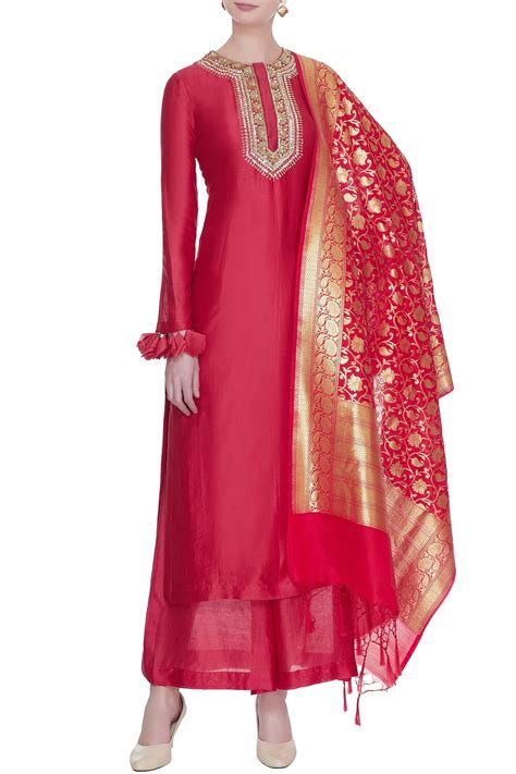 Buy Red Chanderi Silk Embroidered Kurta Set For Women By Neha Khullar