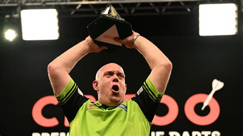 Van Gerwen makes Premier League history