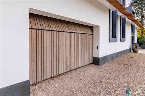 Project Houten Garagedeur Achter De Dag Different Doors