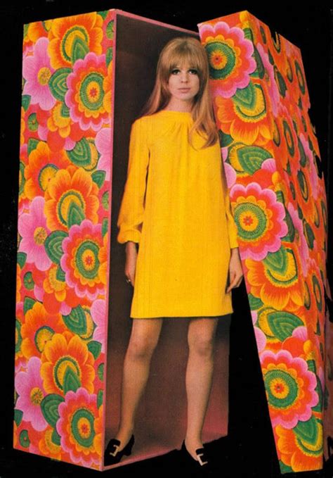 Groovy Sixties 24 Fabulous Photos Defined The 1960s Women S Fashion ~ Vintage Everyday