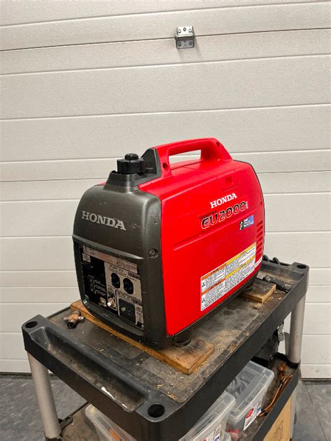 New Style Honda Eu2200i Inverter Generator Replaces The Eu2000i Power Tools Calgary Kijiji