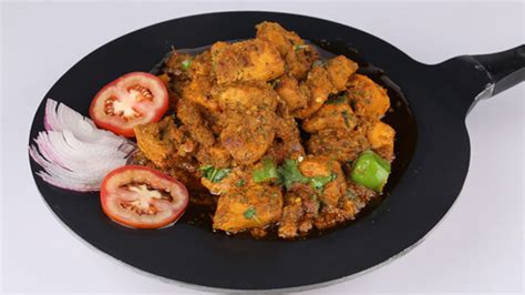 Chicken Tikka Tawa Boti Recipe | Rida Aftab | Masala TV