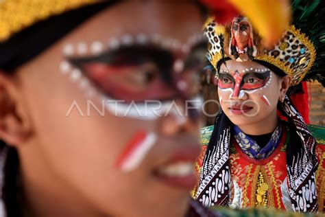 Tari Topeng Ireng Siswa Difabel Antara Foto