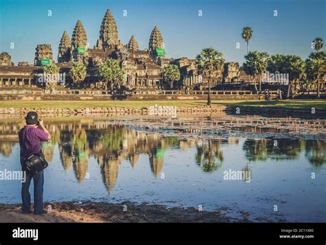 Photographing Angkor Wat Stock Photo - Alamy