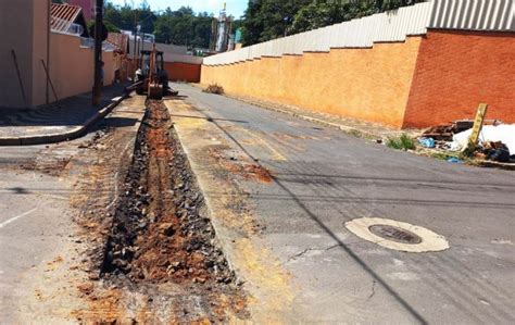 Saema realiza manutenção em rede de água na Rua Presidente Roosevelt