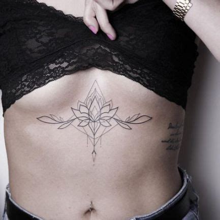 Tatuaje Flor De Loto En El Abdomen Tatuajes Para Mujeres Tatuajes