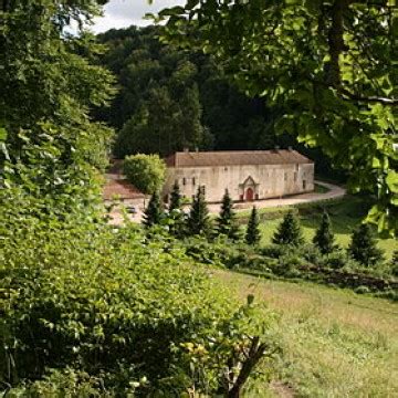 Combien d abbayes monastères et prieurés en Côte d or