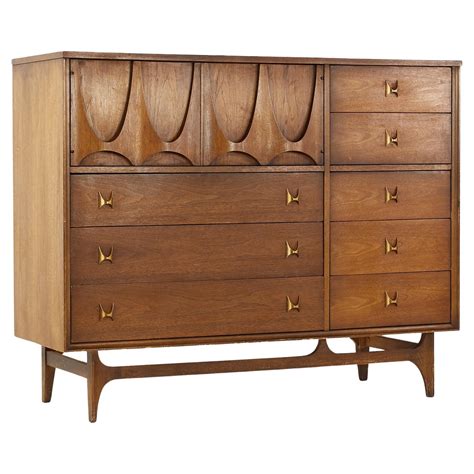 Broyhill Brasilia Mid Century Modern Sculpted Walnut Magna Dresser