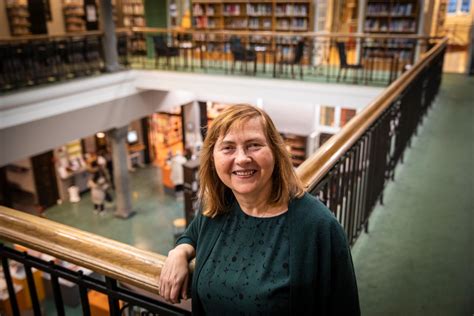 Arrangementene Til Biblioteket I Bergen Er Så Populære At Folk Må