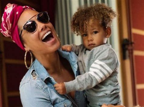 Watch: Alicia Keys' sons dance to hit SA song