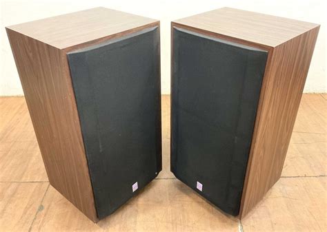 Lot Pair Of Cerwin Vega Vs Series Floor Speakers