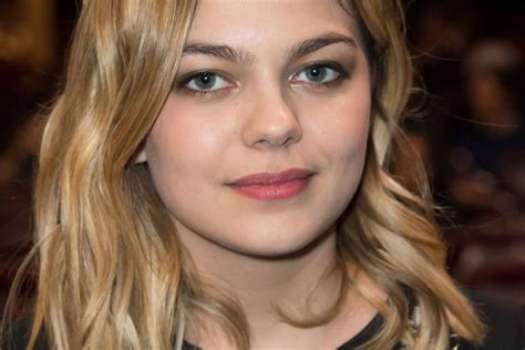 Louane Seins Nus En Couverture De Public Sa R Action Entre Douleur