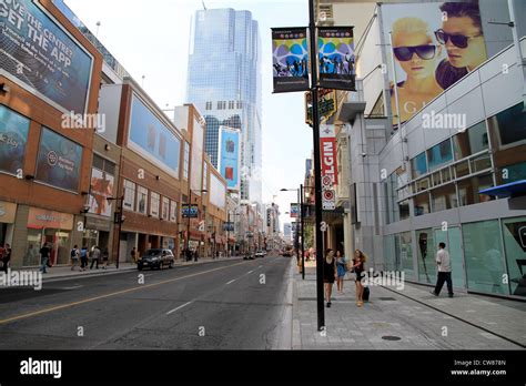 Toronto Street View Hi Res Stock Photography And Images Alamy