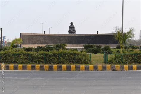 Ek Murti Chowk Roundabout Buddha Chowk Greater Noida West Photos