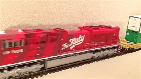 2 Rail O Gauge 40ft Intermodal Well Cars Bnsf And Union Pacific Youtube