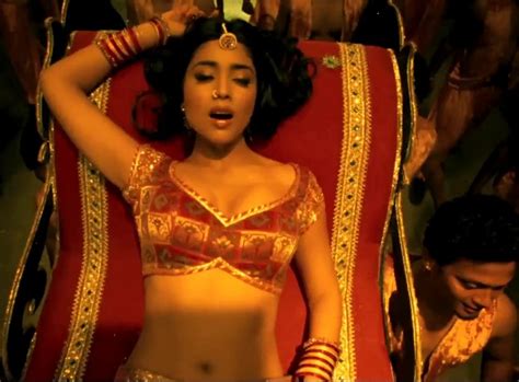 Naked Shriya Saran In Zila Ghaziabad