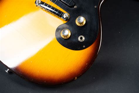 Gibson Melody Maker Double Cut Sunburst Guitarpoint