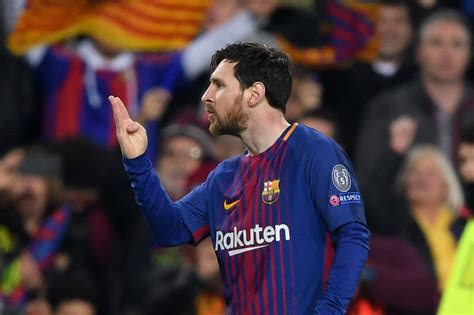 Lionel Messi Scores His 100th Champions League Goal Against Chelsea