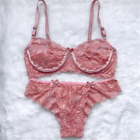 Conjunto Lingerie Sutiã De Renda Sem Bojo Arco Meia Taça Calcinha Tanga Langerie Sexy