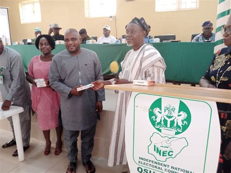 Osun Inec Hands E Copy Of Voters Register To Political Parties