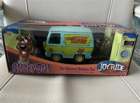 Collectable Rare Diecast Ertl Scooby Doo The Mystery Machine Van