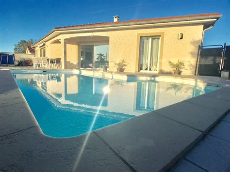 Vente MAISON DE PLAIN PIED CONTEMPORAINE PISCINE TERRAIN 600 M2