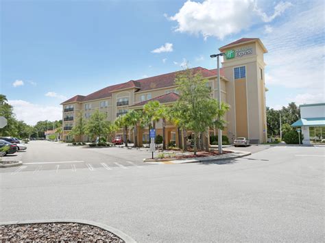 Hotels near USF in Tampa, FL | Holiday Inn Express Tampa N I-75 ...