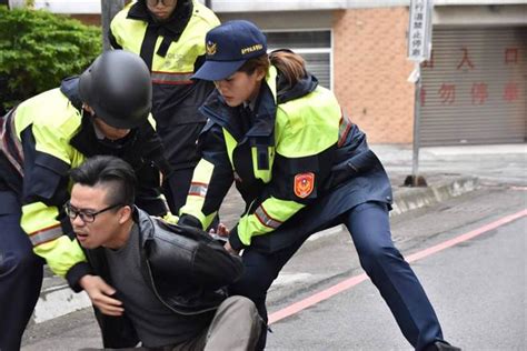 搶銀行！？演練男警遭逮 超逼真哀號引民圍觀 新聞 中時