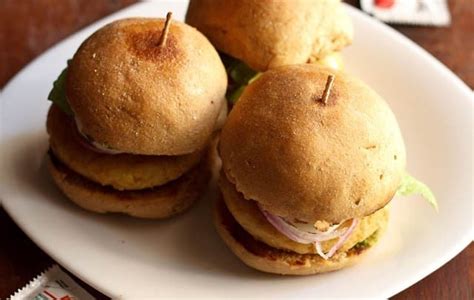 Aloo Tikki Burger Potato Burger Dassana S Veg Recipes