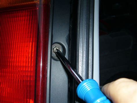 How To Change A Brake Light Bulb On Ford Fiesta Homeminimalisite