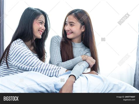 2 Asian Lesbians Telegraph