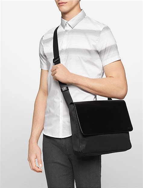 Calvin Klein Mens Saffiano Leather Nylon Messenger Bag Black