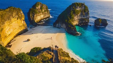 Premium Photo Aerial View Of Kelingking Beach In Nusa Penida Island