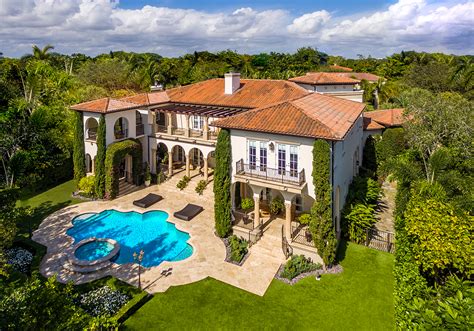 Islands Of Cocoplum Offers Exclusive Luxury Homes In Coral Gables