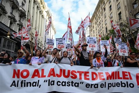 Masiva Protesta Sindical En Argentina Desaf A Reformas Econ Micas Del