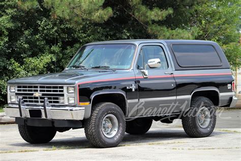 1988 Chevrolet K5 Blazer Front 3 4 250144