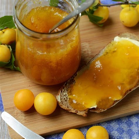 Recette confiture de mirabelles à la verveine citronnelle Marie Claire