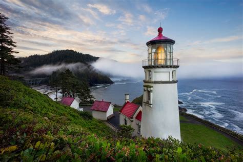 Visit Heceta Head Lighthouse Oregon Coast And Ocean Views