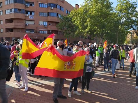 El Diputado De Vox Ngel L Pez Herido En El Acto De Vallecas Por Una