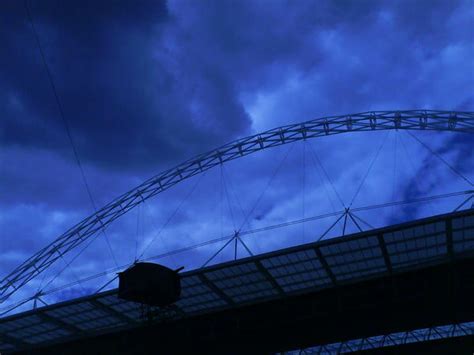 Wembley Stadium Roof by xCasey-Susannahx on DeviantArt