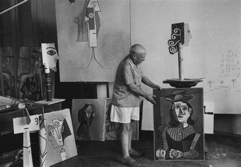 Intimate Photos Capture The Everyday Life Of Pablo Picasso In His