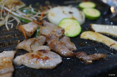 돈통 돼지로 통하다반포동 맛집으로 인정 수제반찬과 오겹살이 너무 맛있는 신논현 고깃집 돼지 특수부위를 먹을 수 있는 곳