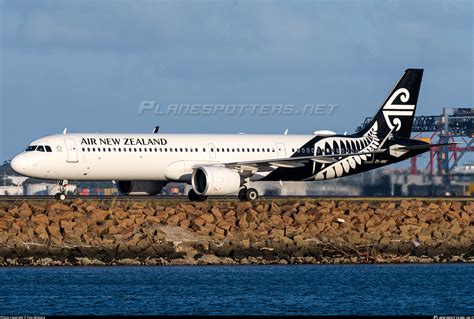 ZK NNC Air New Zealand Airbus A321 271NX Photo By Finn McGuire ID