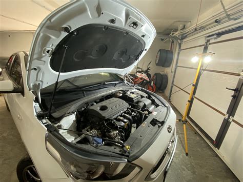 Газовые упоры капота — KIA Ceed (3G), 1,6 л, 2018 года | аксессуары ...