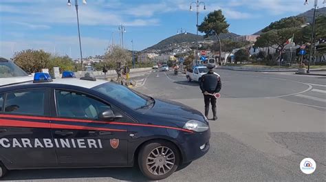 ISCHIA CONTROLLI ANTI CONTAGIO DEI CARABINIERI DENUNCIATE DUE